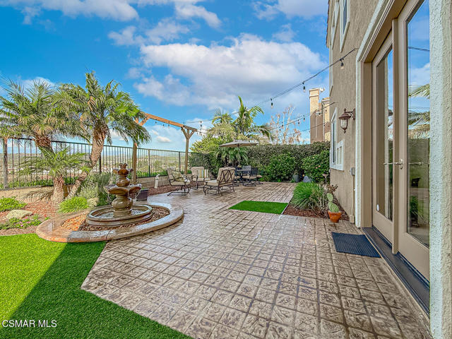 11535 Northdale Drive, Moorpark CA: https://media.crmls.org/mediaz/2cc01b39-811a-4042-88ea-c497e576c428.jpg