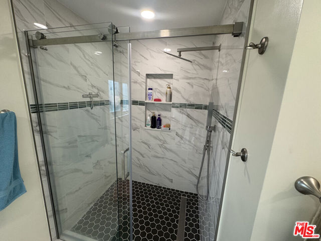 6111 Monero Drive, Rancho Palos Verdes CA: https://media.crmls.org/mediaz/2cc0343a-3d4a-4de2-a757-68c2acad8f0d.jpg