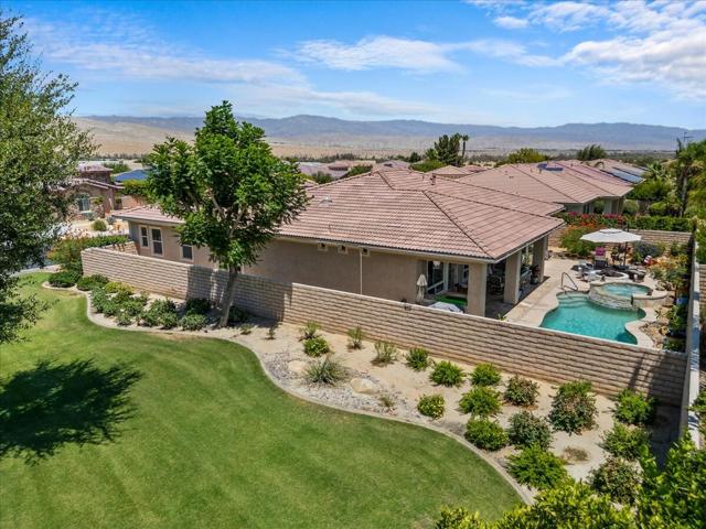 62 Via Del Pienza, Rancho Mirage CA: https://media.crmls.org/mediaz/2cc0be38-d2d1-4818-ae82-0ce8cd5ac533.jpg