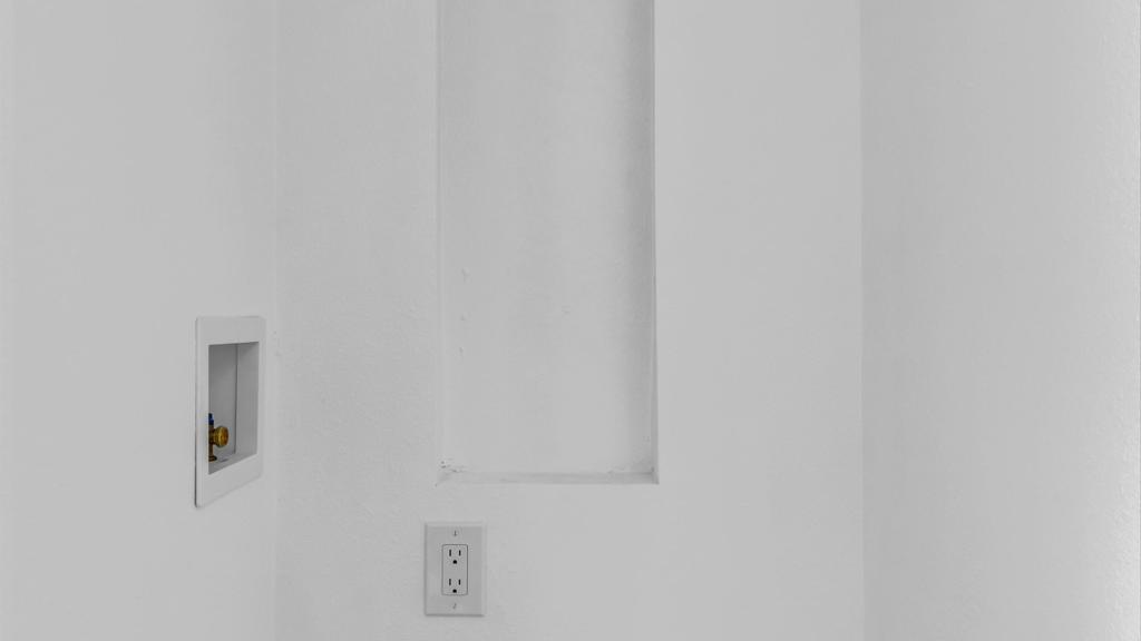 https://media.crmls.org/mediaz/2cc12e0b-d058-4a9c-ba06-3486d0595283.jpg?preset=X-Large