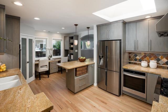 867 Campbell Avenue, Los Altos CA: https://media.crmls.org/mediaz/2cc1fcc1-bf48-4c3c-86ec-58483286b366.jpg