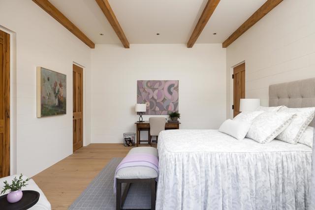 17845 Via de Fortuna, Rancho Santa Fe CA: https://media.crmls.org/mediaz/2cc305dc-2c31-47b9-a37a-6e530102c150.jpg