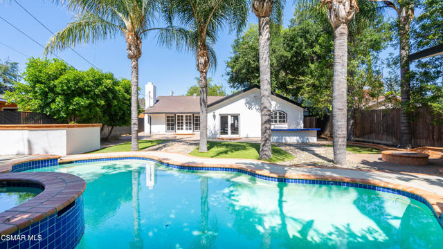 5726 Donna Avenue, Tarzana CA: https://media.crmls.org/mediaz/2cc33dab-c66d-4878-86fb-ba65debd493c.jpg