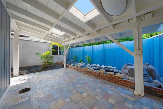 4554 Limerick Way, San Diego CA: https://media.crmls.org/mediaz/2cc3423f-b4f9-4044-a1be-77092a5aeb4f.jpg