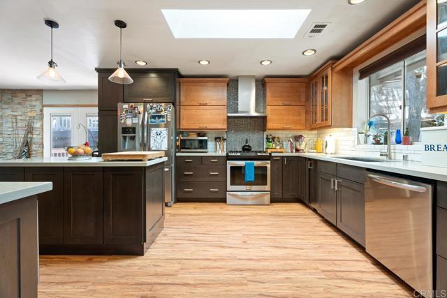 Detail Gallery Image 12 of 62 For 7655 Deodar Trl, Pine Valley,  CA 91962 - 6 Beds | 4 Baths