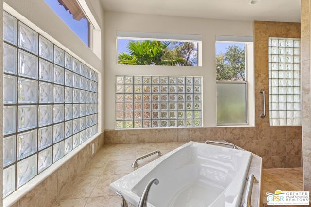 1347 Culver Place, Palm Springs CA: https://media.crmls.org/mediaz/2cc46d35-98f0-4d99-b181-04a6d818572f.jpg