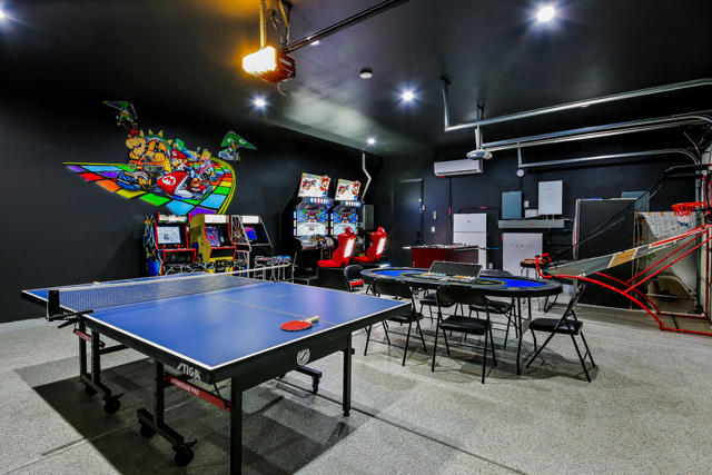 81107 Carefree Drive, Indio CA: https://media.crmls.org/mediaz/2cc4e852-5260-4a6c-8ff5-41153770f5e1.jpg