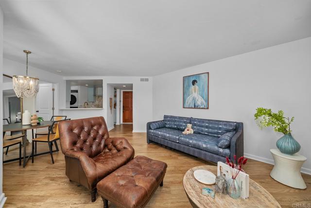 Image 4 of 51 For 2914 Anawood Way