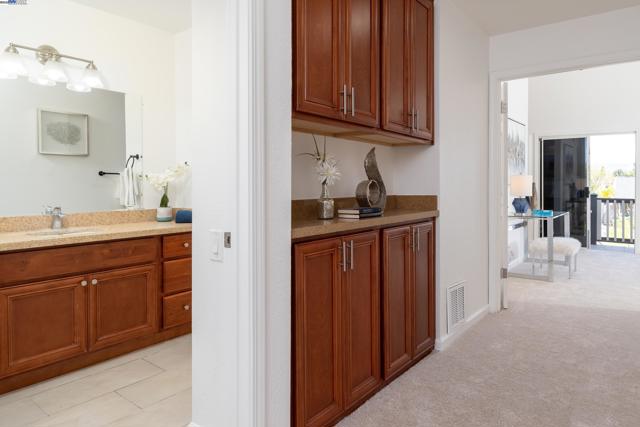 6287 Mountford Dr, San Jose CA: https://media.crmls.org/mediaz/2cc5ad90-8e93-4c15-9d33-9c2972db91e0.jpg