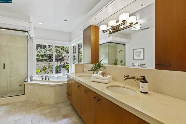 1754 Reliez Valley Rd, Lafayette CA: https://media.crmls.org/mediaz/2cc737e9-151e-4e5d-a1ec-8d681595e4e5.jpg