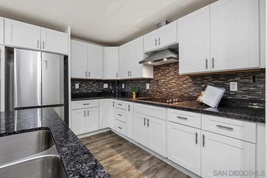 3450 2nd Ave - photo 3