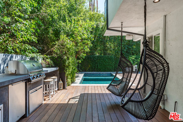 5 Bed Home for Sale in Los Angeles, California