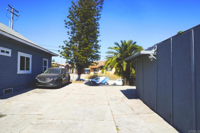 Detail Gallery Image 4 of 22 For 2378 Smythe Ave, San Ysidro,  CA 92173 - 5 Beds | 2 Baths