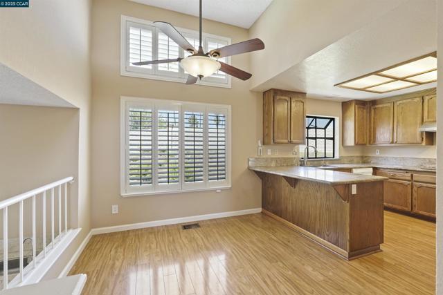 5535 Edgeview Dr, Discovery Bay CA: https://media.crmls.org/mediaz/2cc85c81-41af-49a7-a26d-a3a0e9e05b8c.jpg