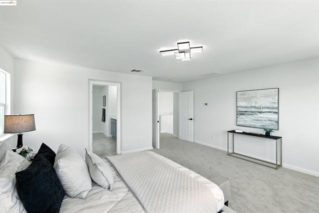 78 Vella Circle, Oakley CA: https://media.crmls.org/mediaz/2cc90c15-41b3-4e3c-9e87-f4e922d71dcb.jpg