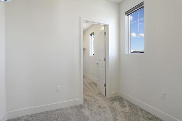 2208 Daimler St, Lathrop CA: https://media.crmls.org/mediaz/2cc93502-8e45-46db-9dfd-8c327862748e.jpg