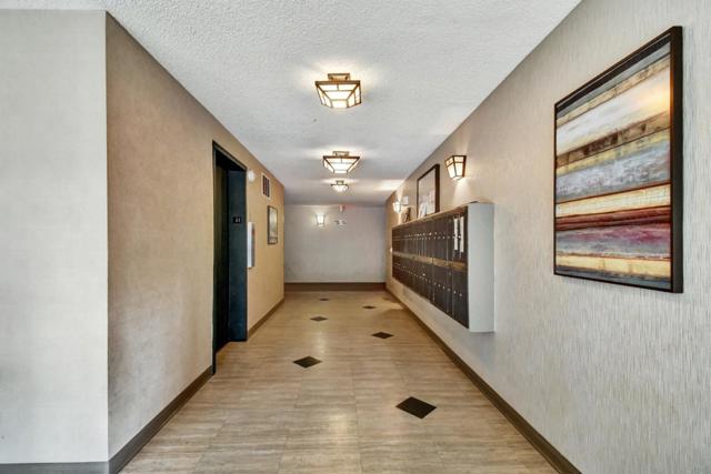 377 Mandarin Drive, Daly City CA: https://media.crmls.org/mediaz/2cc9d7d1-3e70-4138-815c-9e2b2f8ad4b4.jpg