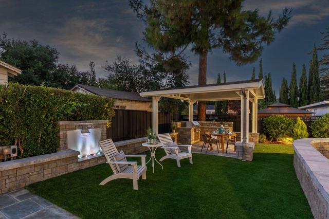 14375 La Rinconada Drive, Los Gatos CA: https://media.crmls.org/mediaz/2cca1b08-e55b-4fb1-a511-ffa6225c34f9.jpg