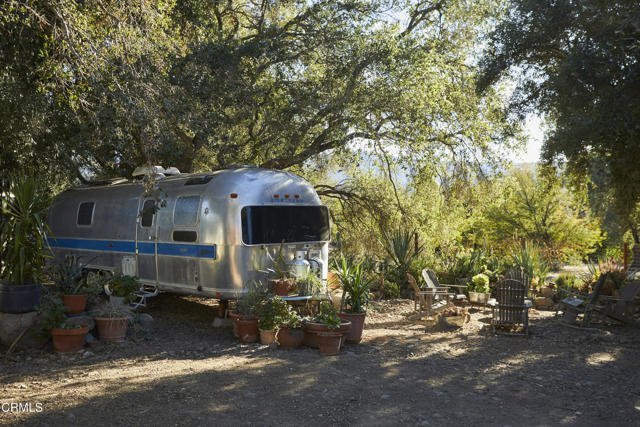 3450 Thacher Road, Ojai CA: https://media.crmls.org/mediaz/2ccb9d64-1c9e-4225-a521-3b93d4f3d58c.jpg