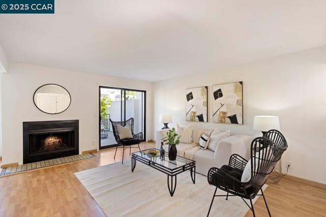 50 Mozden Ln, Pleasant Hill CA: https://media.crmls.org/mediaz/2ccbeb0d-b8fd-4443-94df-ba6b655a373d.jpg
