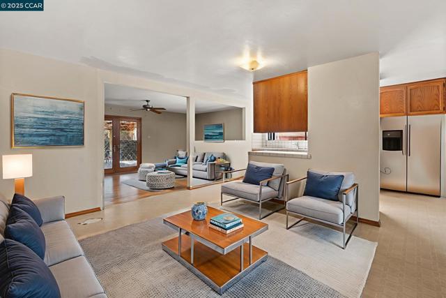 3478 Esperanza Drive, Concord CA: https://media.crmls.org/mediaz/2ccc2eaa-e481-4e06-b616-5dd7aebf8733.jpg