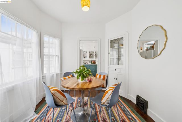 Image 15 of 39 For 534 Mira Vista Ave