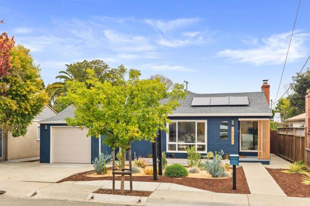 21476 Orange Avenue, Castro Valley CA: https://media.crmls.org/mediaz/2ccd6823-5bd4-4906-b04e-b8dc5c226ff4.jpg