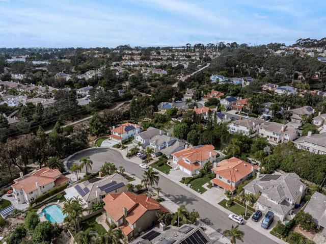 4436 Heritage Glen, San Diego CA: https://media.crmls.org/mediaz/2ccdad10-88fc-40c2-bfe9-02ca9fb83016.jpg