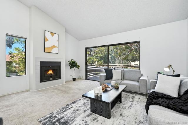 9899 Scripps Westview Way, San Diego CA: https://media.crmls.org/mediaz/2ccefc52-9bf9-4dd1-9525-c426e08c7aac.jpg