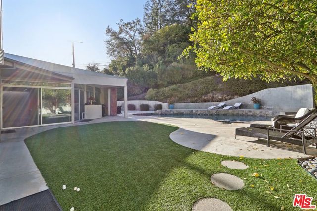 15539 Hamner Drive, Los Angeles CA: https://media.crmls.org/mediaz/2ccf1f7f-6cda-464b-a549-c0ce519217ea.jpg