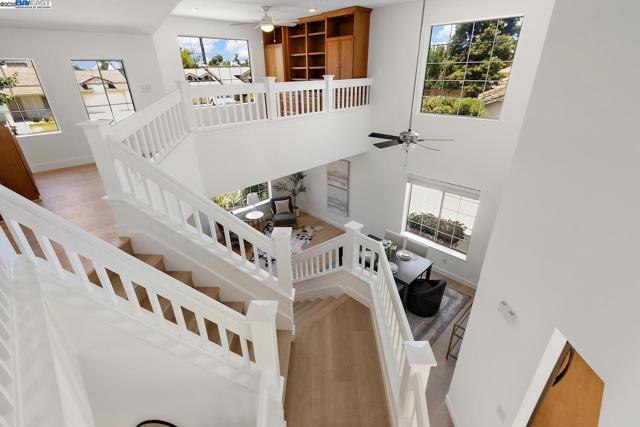 1387 Meadow Ct, Livermore CA: https://media.crmls.org/mediaz/2ccf8d20-fa88-4ba7-b81b-8b9fa9ade0f8.jpg