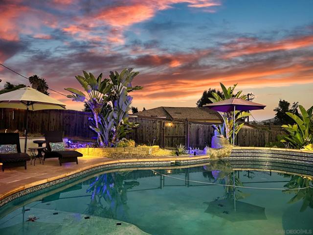 10505 Valle Vista Rd, Lakeside CA: https://media.crmls.org/mediaz/2cd05865-0336-48c4-bd7e-e43fd2ba66a8.jpg