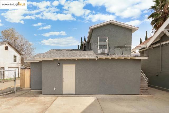 127 E 6th, Tracy CA: https://media.crmls.org/mediaz/2cd0f558-9eb4-4bcb-b62e-a92f0da42dce.jpg