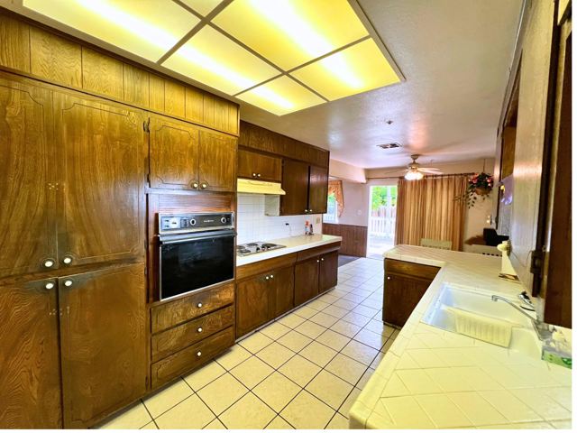 3025 Monticello Dr, Stockton CA: https://media.crmls.org/mediaz/2cd16041-d1ec-4bc4-ab98-159f6a8fd498.jpg