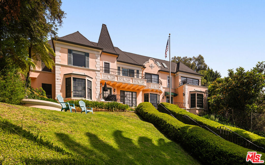 1954 Hillcrest Road #8