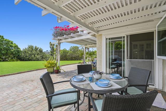602 HOLLYRIDGE DRIVE, Encinitas CA: https://media.crmls.org/mediaz/2cd19d20-baba-41ef-ab4d-dc737c1efd4c.jpg