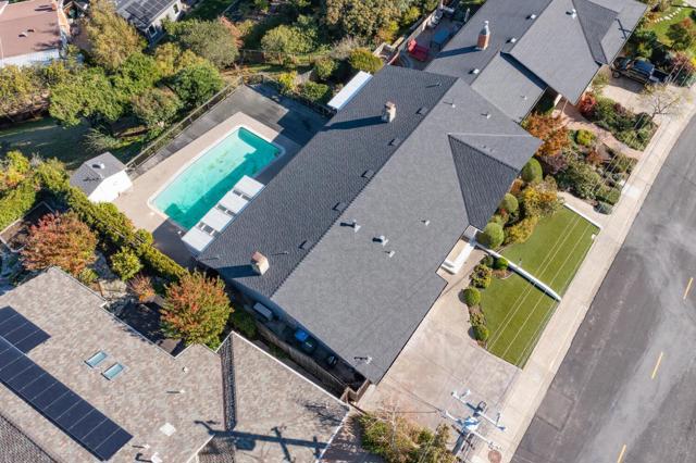 1033 Hewitt Drive, San Carlos CA: https://media.crmls.org/mediaz/2cd2589b-7226-4271-bbcc-82c60c59d187.jpg