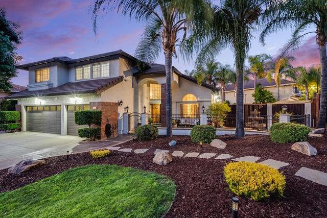 4252 Merlot Court, San Jose CA: https://media.crmls.org/mediaz/2cd26f30-e29f-4339-99ac-99171a956c65.jpg