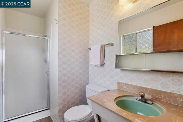 51 Rincon Rd, Kensington CA: https://media.crmls.org/mediaz/2cd2a45f-a508-45f1-a959-886391c0d50e.jpg