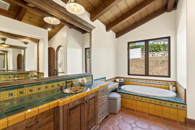 Detail Gallery Image 31 of 75 For 2525 Date Palm Ct, Vista,  CA 92084 - 3 Beds | 3/1 Baths