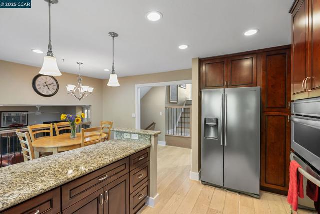 11878 W Vomac Rd, Dublin CA: https://media.crmls.org/mediaz/2cd41e7d-726b-4126-b301-385ab607fa7b.jpg