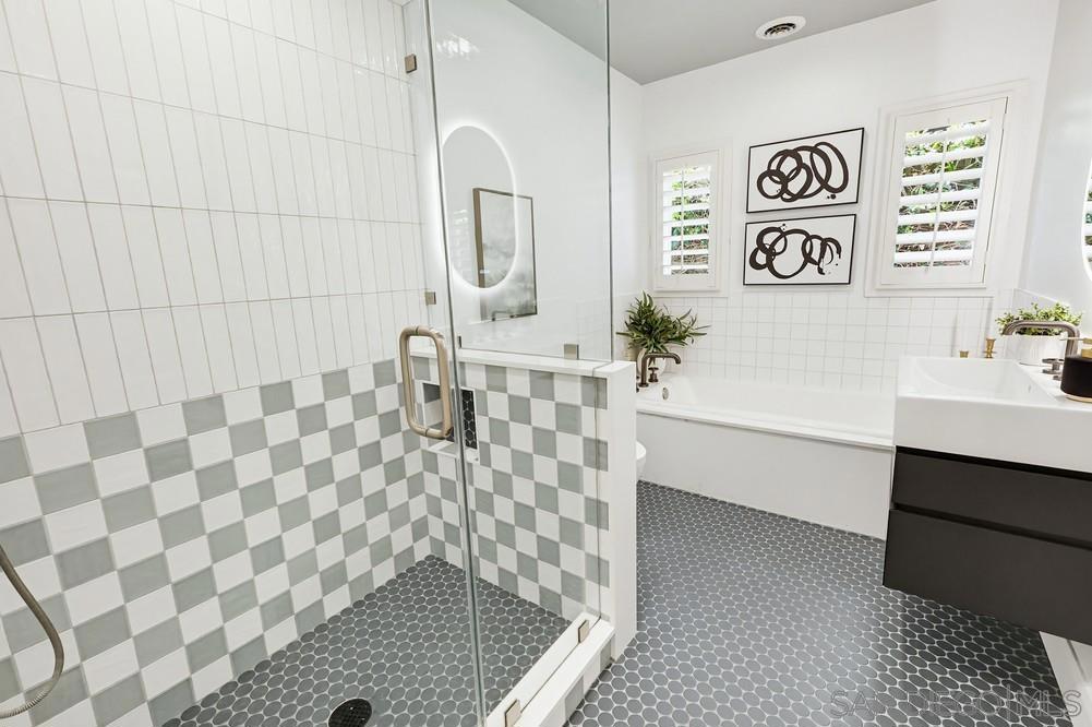 https://media.crmls.org/mediaz/2cd47905-dbb3-4748-8335-7060bccc501a.jpg?preset=X-Large
