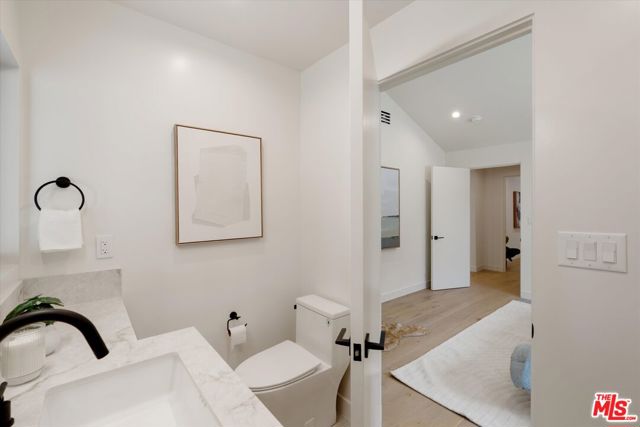 13949 Cumpston Street, Sherman Oaks CA: https://media.crmls.org/mediaz/2cd4cebe-ac32-4f86-8a71-b7b875db40c0.jpg