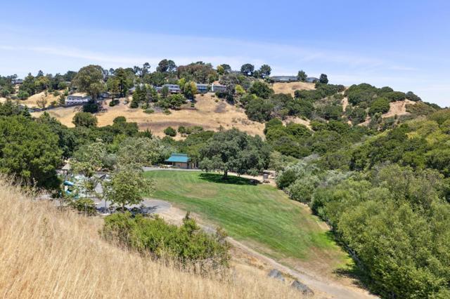 3401 Leafwood Court, San Mateo CA: https://media.crmls.org/mediaz/2cd61434-0793-4e36-a9b5-6b6635a6aad9.jpg
