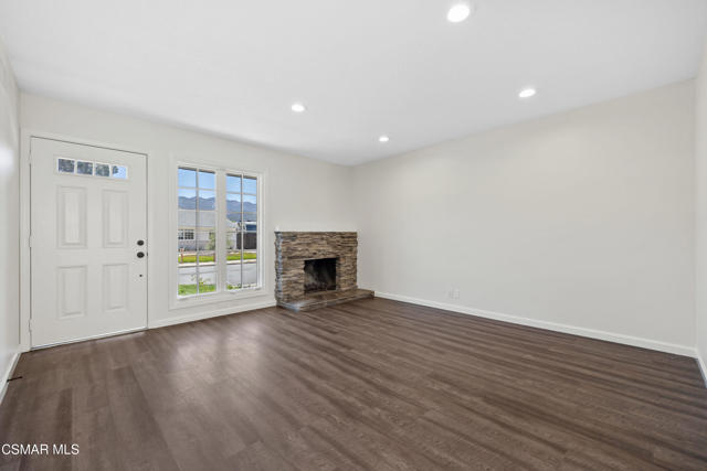 539 American Oaks Avenue, Newbury Park CA: https://media.crmls.org/mediaz/2cd687f4-bb91-4277-9d19-45a63db03c15.jpg