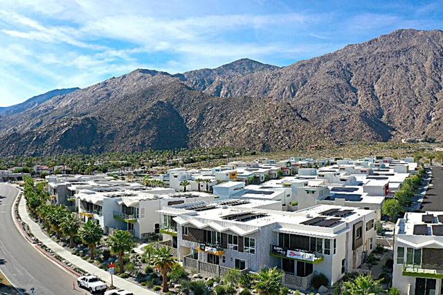 766 Obsidian Loop E E Loop, Palm Springs CA: https://media.crmls.org/mediaz/2cd72dcf-70dd-46e4-8c48-1808bee9b9b7.jpg