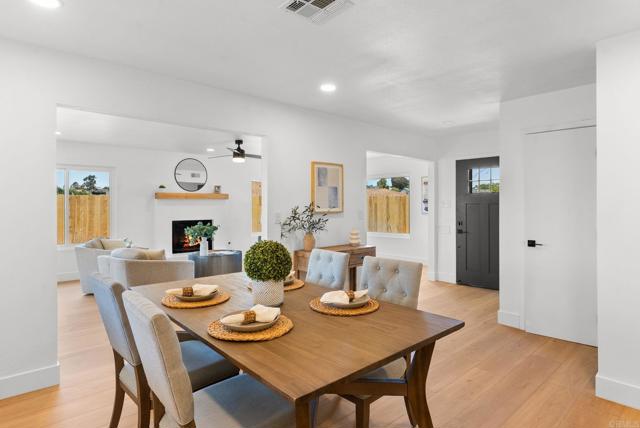 3827 Westgate Place, San Diego CA: https://media.crmls.org/mediaz/2cd748e5-6099-40dd-bd51-dda3f5e8cf49.jpg