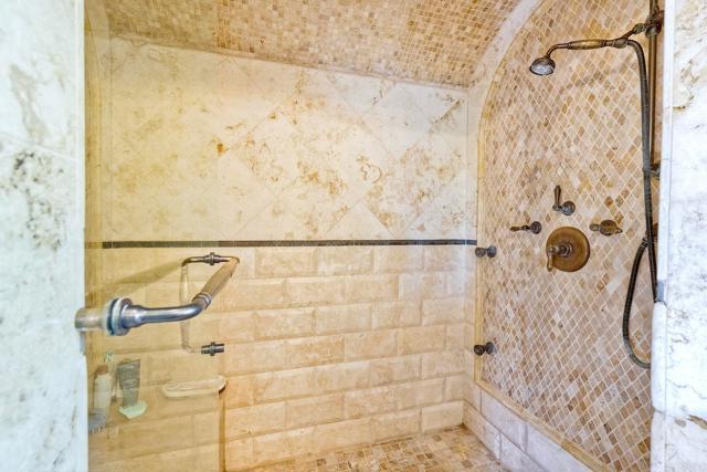 11558 Creek Road, Poway CA: https://media.crmls.org/mediaz/2cd8108c-9c78-421c-8256-de81e7700123.jpg