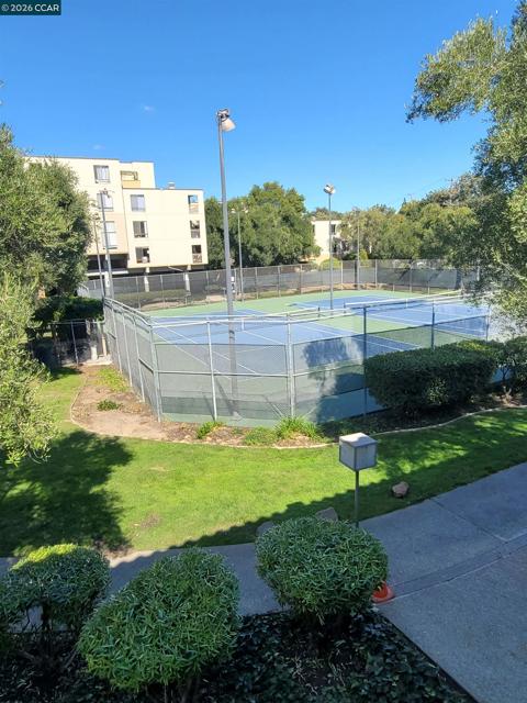 310 N Civic Dr., Walnut Creek CA: https://media.crmls.org/mediaz/2cd81786-8fe5-46e2-a85e-a21a30fe15b7.jpg