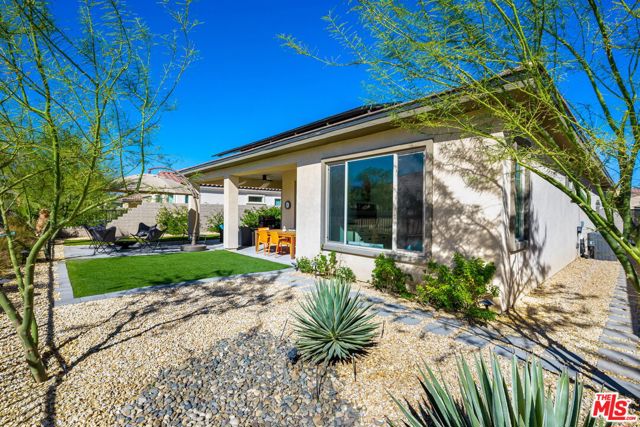 21 Chardonnay, Rancho Mirage CA: https://media.crmls.org/mediaz/2cd8c9a2-1ae9-4958-a1fc-6b3f04538834.jpg